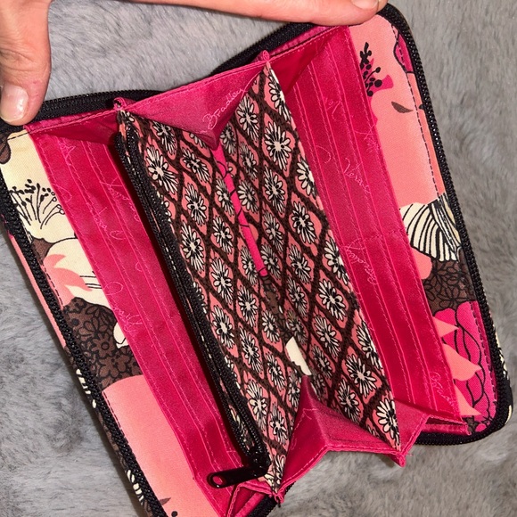 Vera Bradley Mocha Rose Accordion Wallet - DISCONTINUED Fall of 2011 - Picture 5 of 9